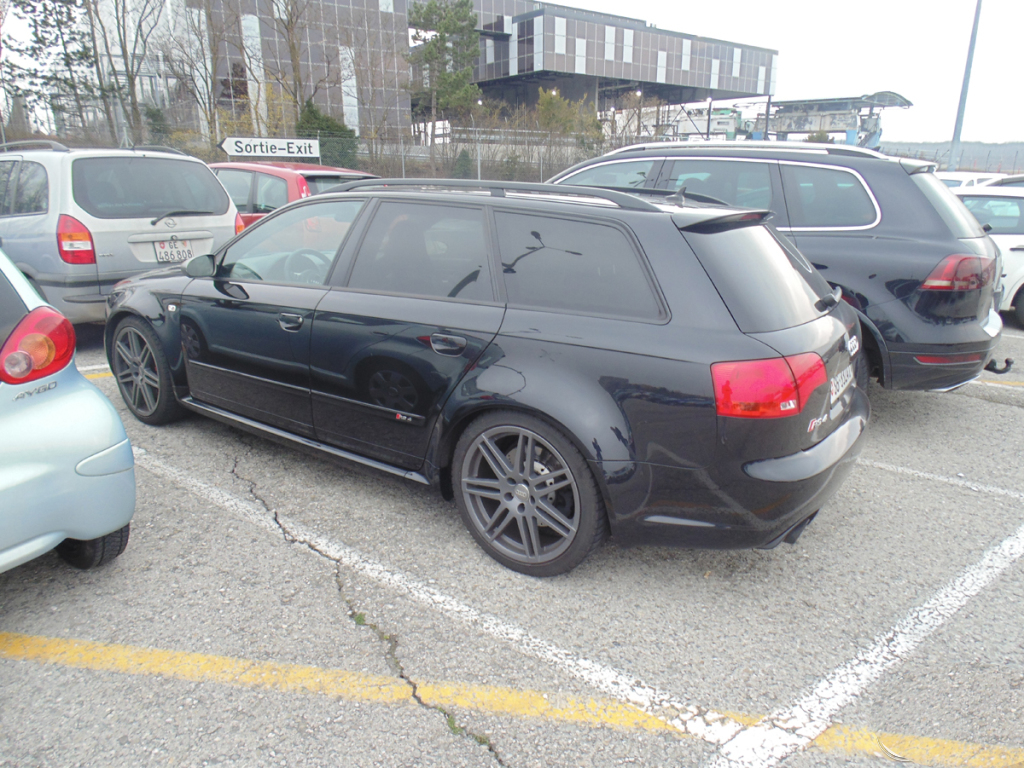 481871AUDIRS41107.jpg