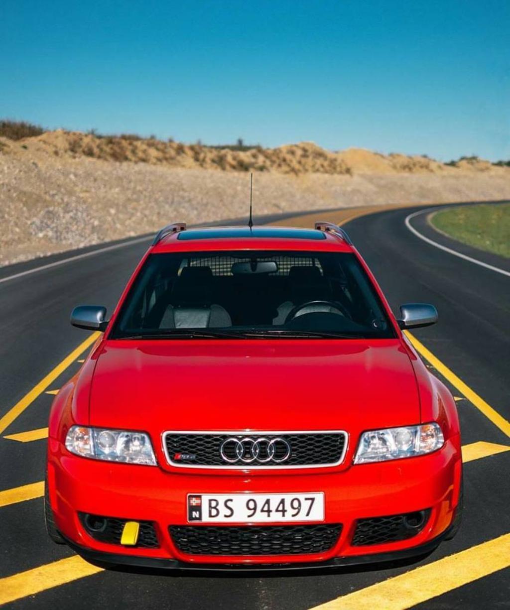 482313AUDIRS4B50192.jpg