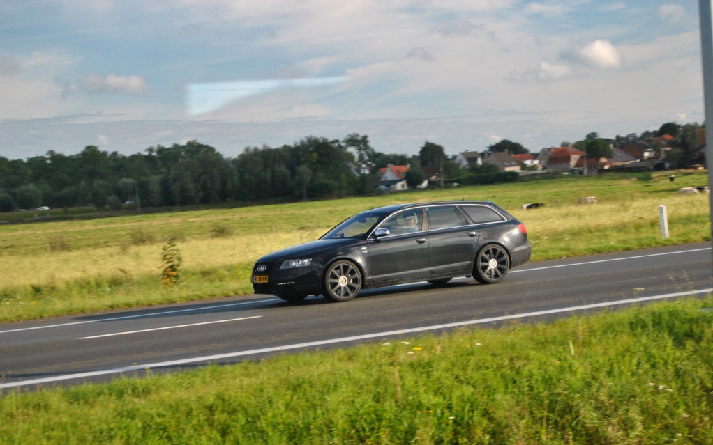 482361179S6ESQUIROU.jpg