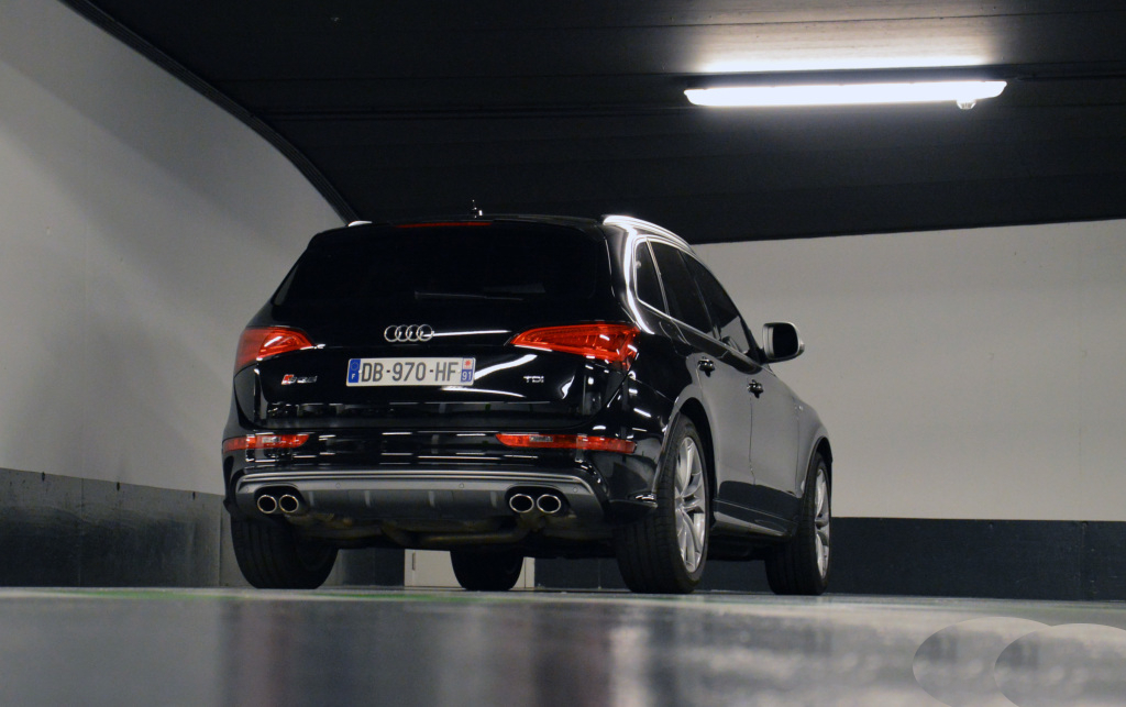 482940AUDISQ51372.jpg