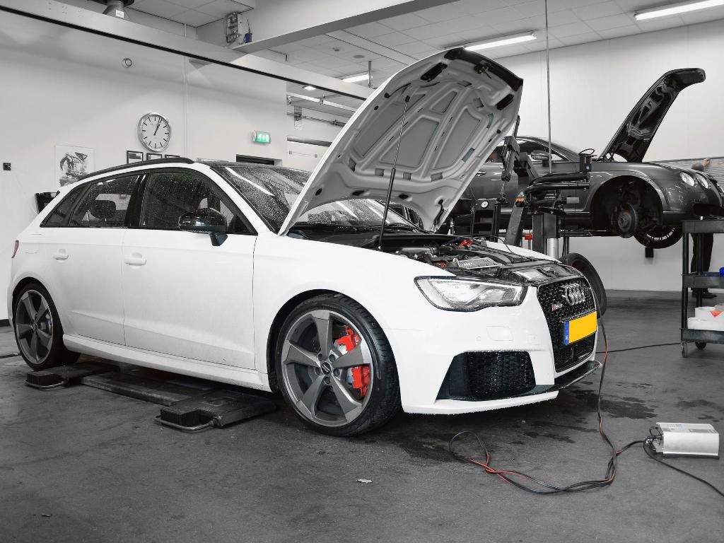 483047RS38V1617.jpg