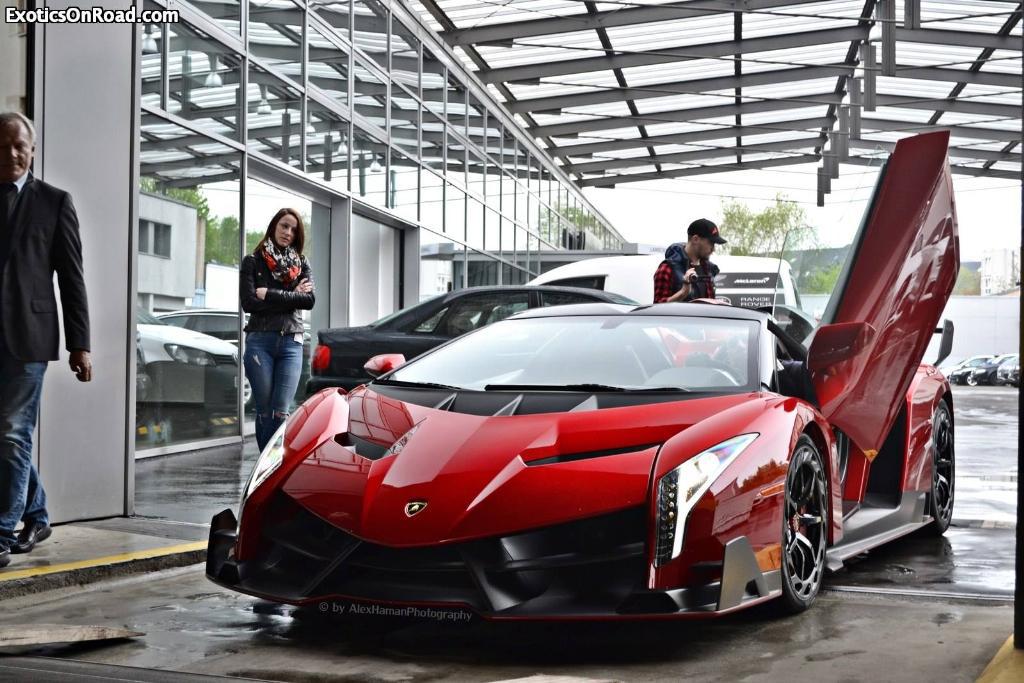 483652VENENO151.jpg