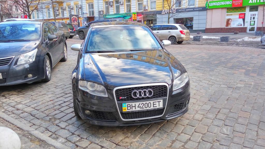 483935AUDIRS43287.jpg