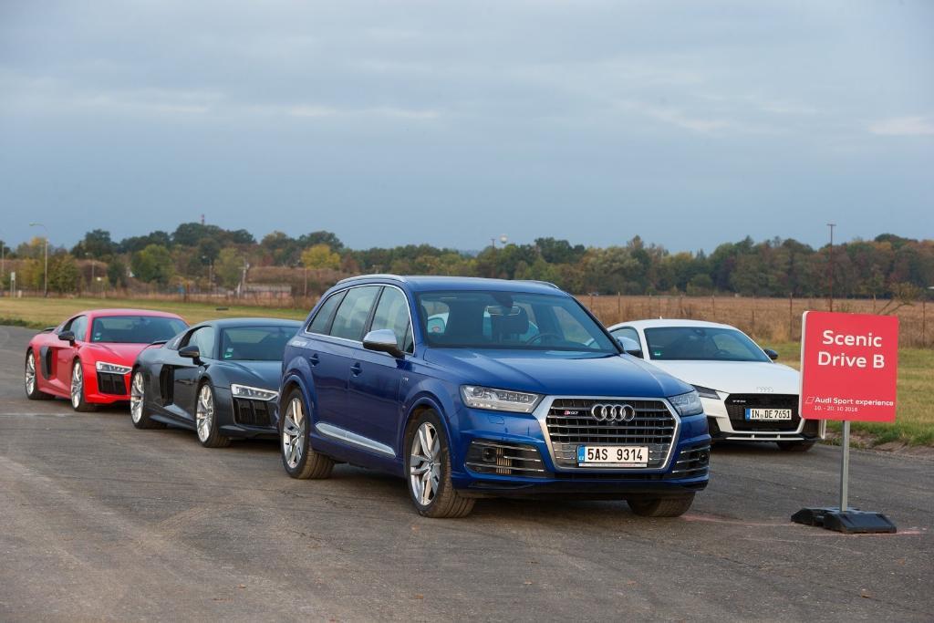 484028AUDISQ70492.jpg