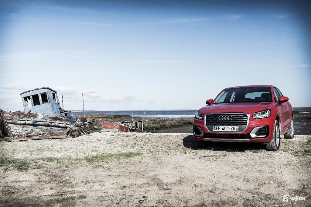 485060AUDIQ20615.jpg