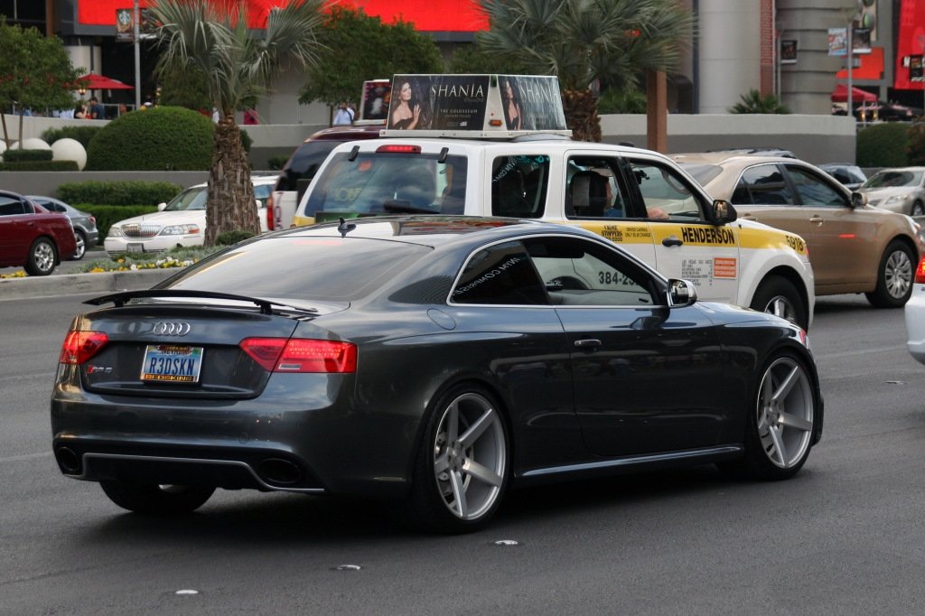 485984AUDIRS5798.jpg