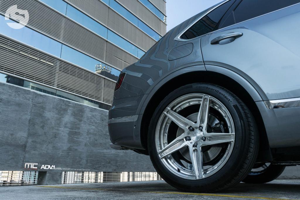 486040AUDIWHEELS0773BBENTAYGA.jpg