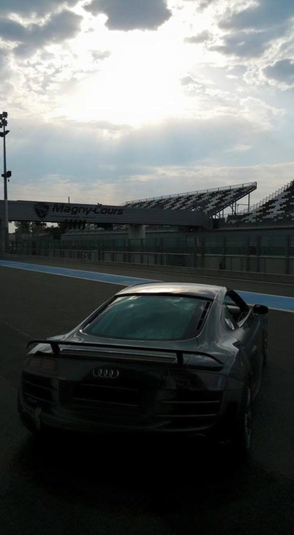 486353R8GT1512.jpg