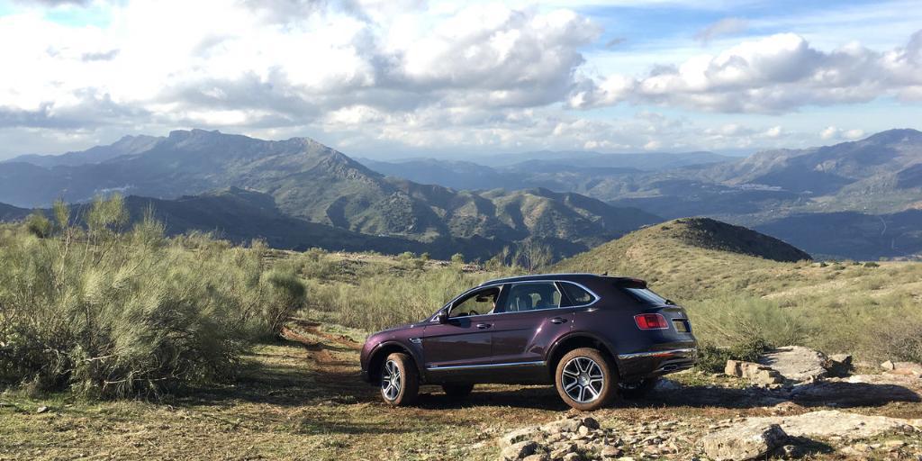486476BENTAYGA0022.jpg