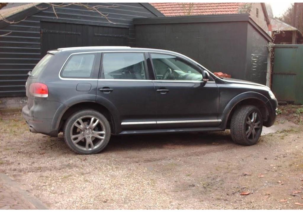 487671W12TOUAREG420.jpg
