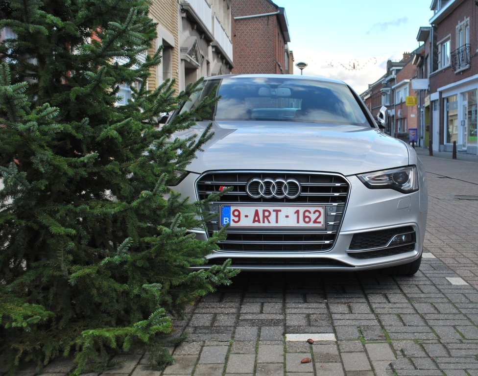 487678534S5SPORTBACK.jpg