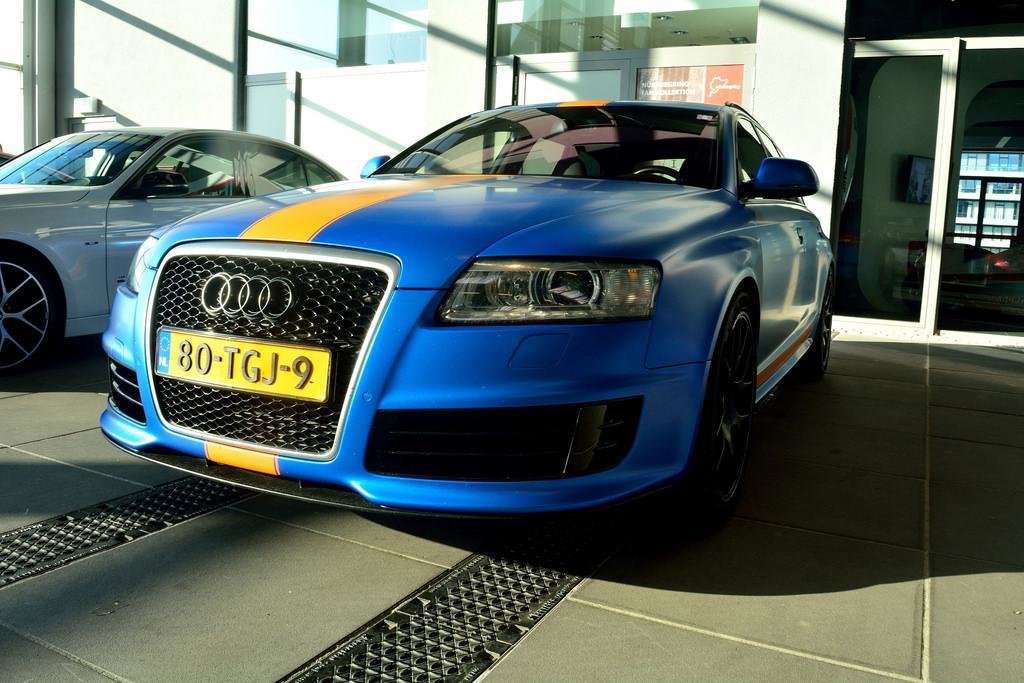 487988RS62278.jpg