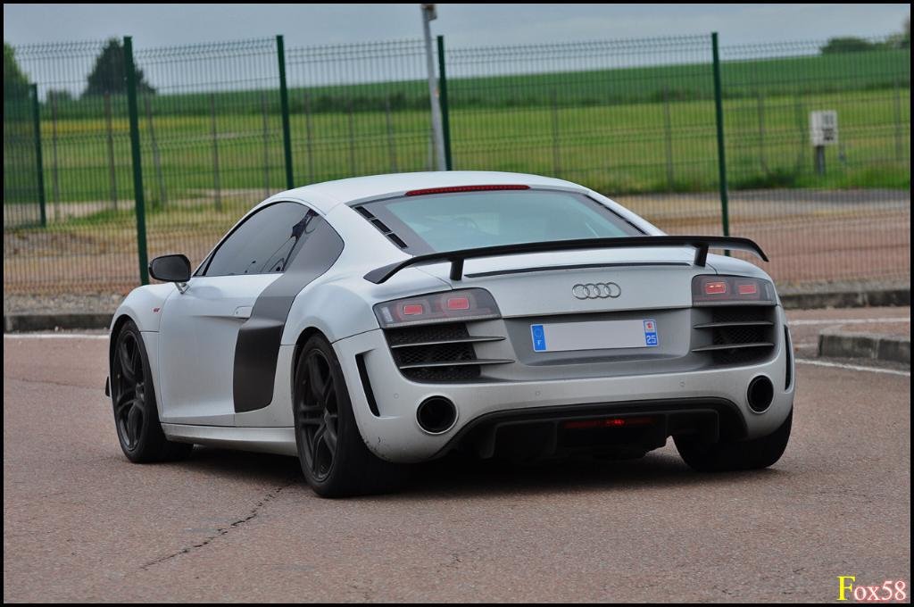 488999R8GT1054.jpg