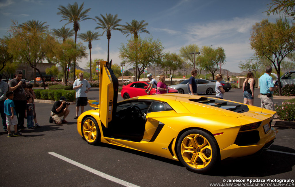 489100431LAMBORGHINIAVENTADORESQUIROU.jpg