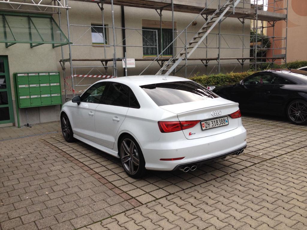 489856S38V622.jpg