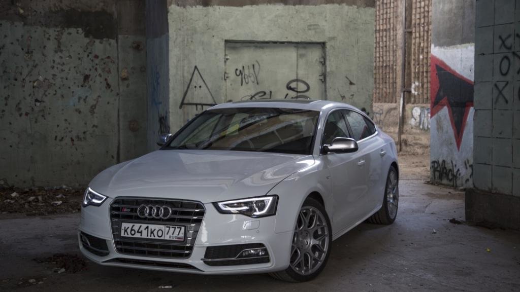490288836S5SPORTBACK.jpg