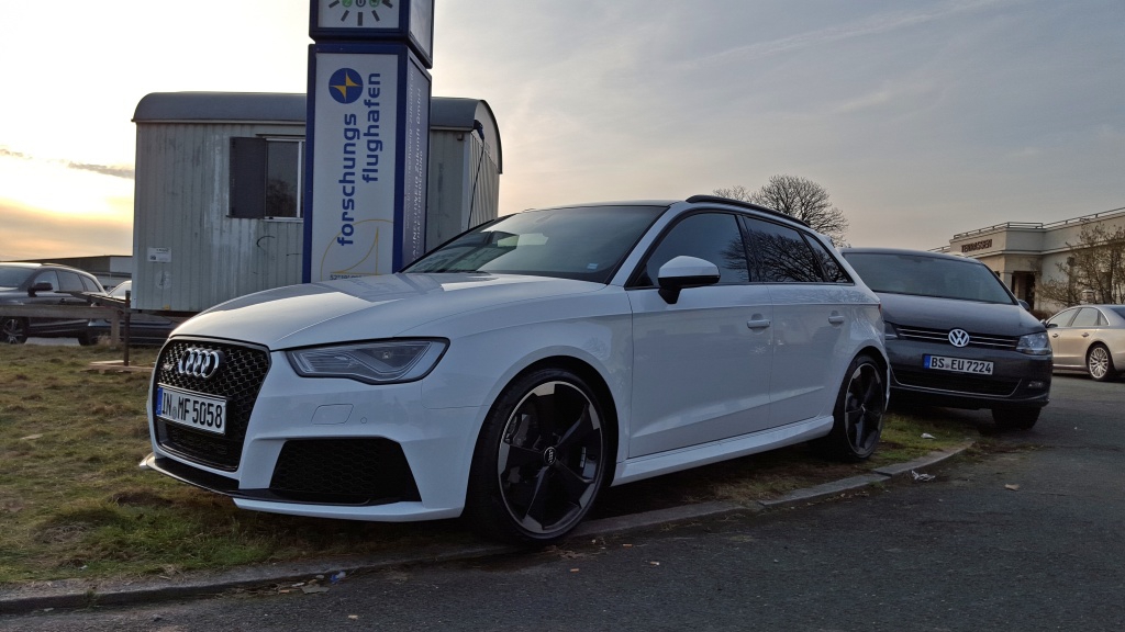 491787RS38V0854.jpg