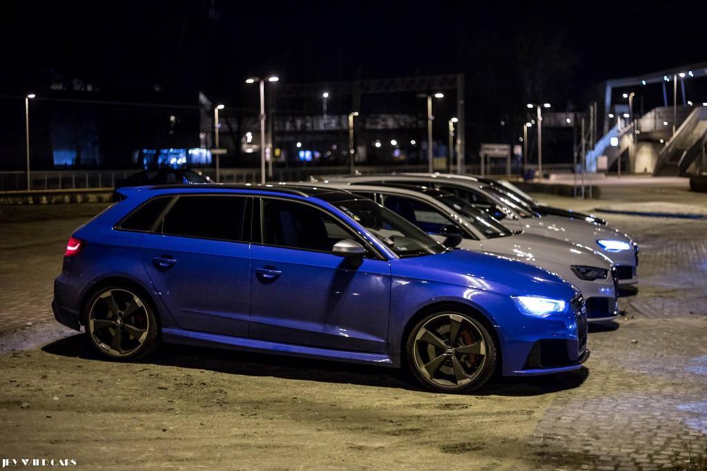 492031RS38V2230.jpg