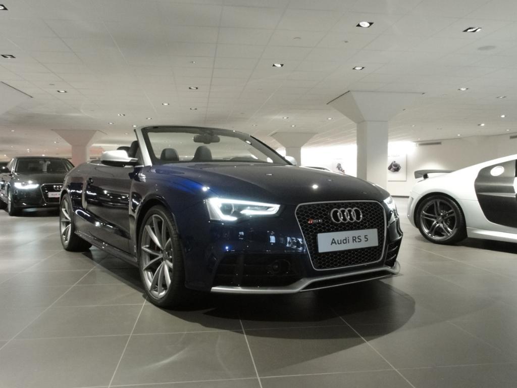 492706158RS5CABRIOLET.jpg