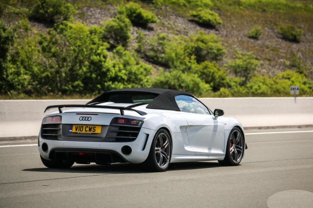 492982R8GT1762.jpg