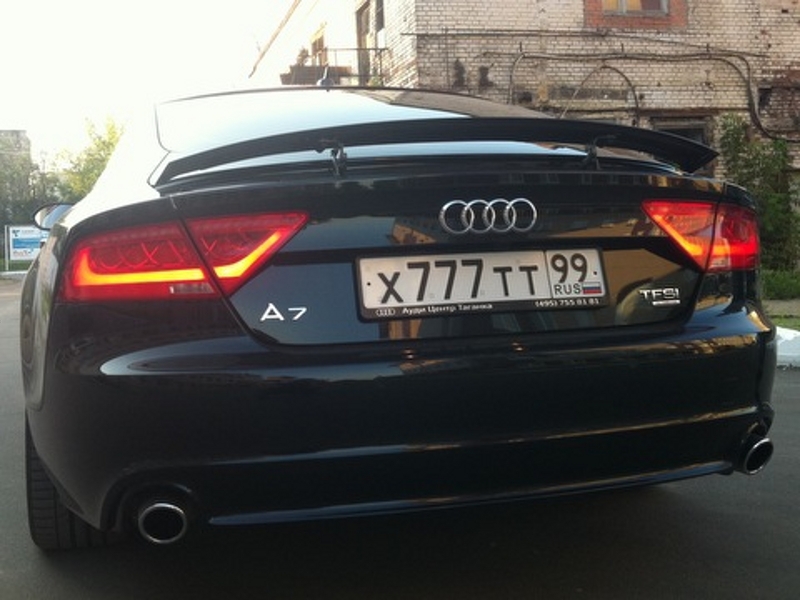 493651085AUDIA7ESQUIROU.jpg