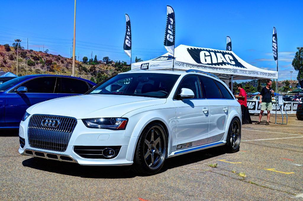 4942271494AUDIA4ALLROAD.jpg