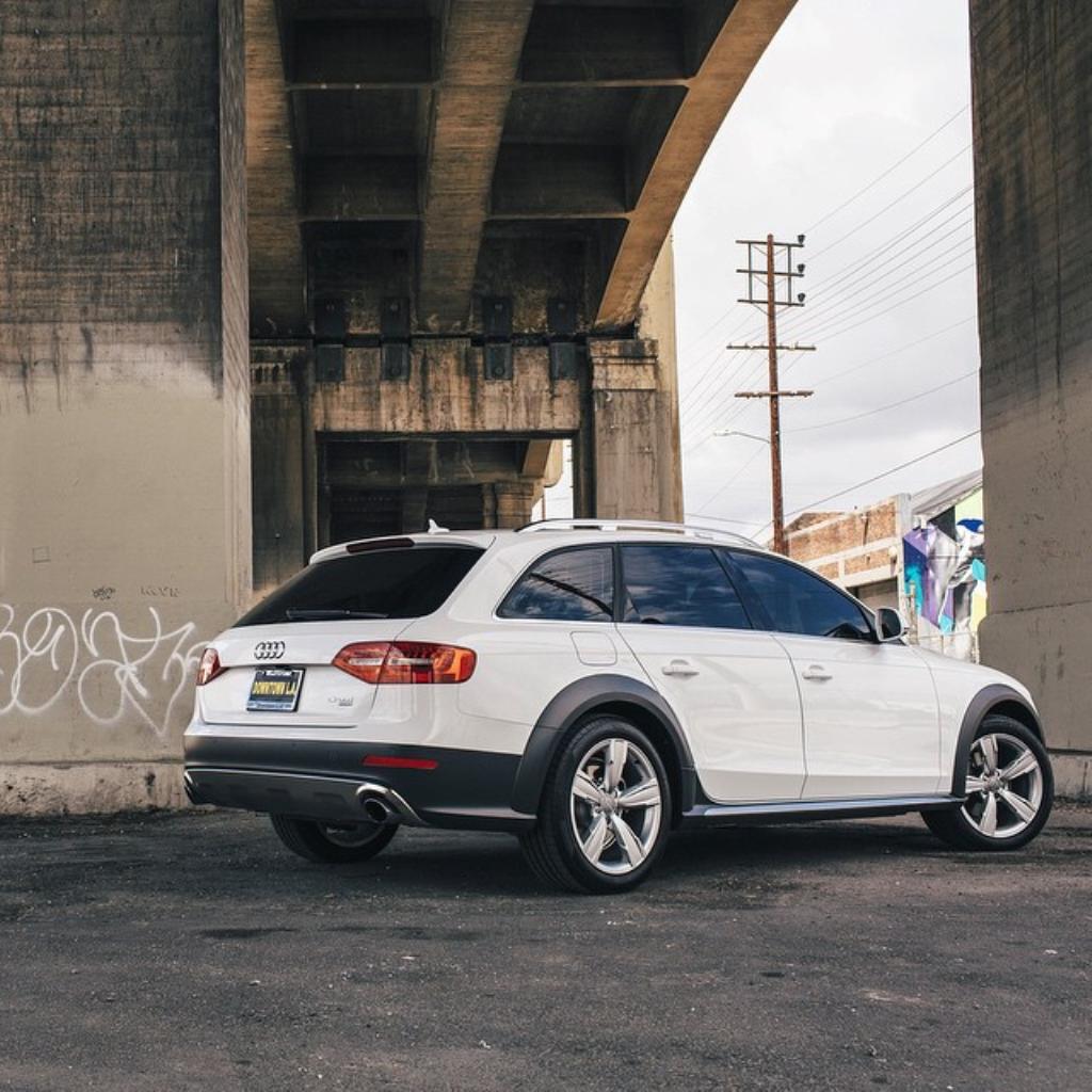 4943281324AUDIA4ALLROAD.jpg