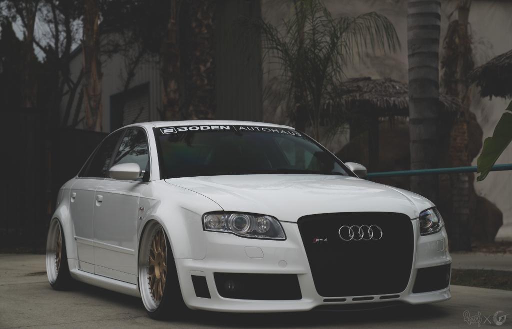 495041AUDIRS43025.jpg