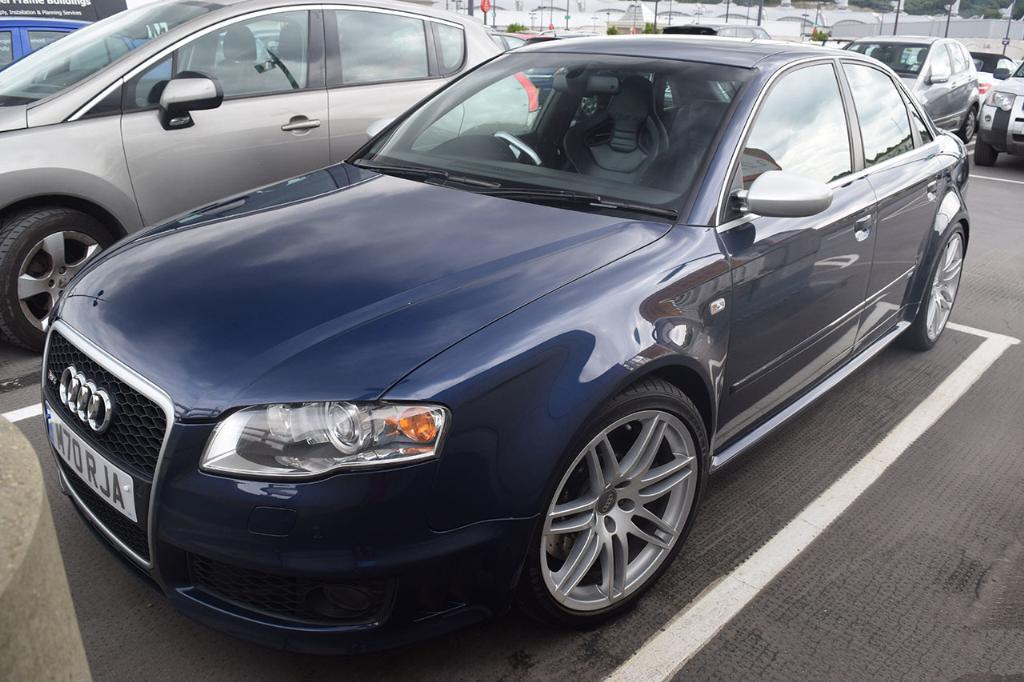 495929AUDIRS42756.jpg