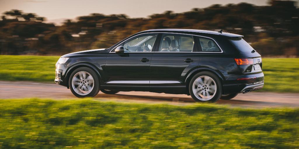 497273Q7MK2402.jpg