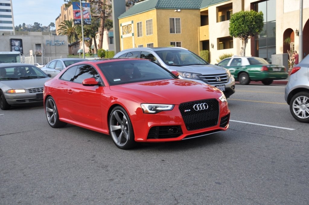 499137AUDIRS5812.jpg
