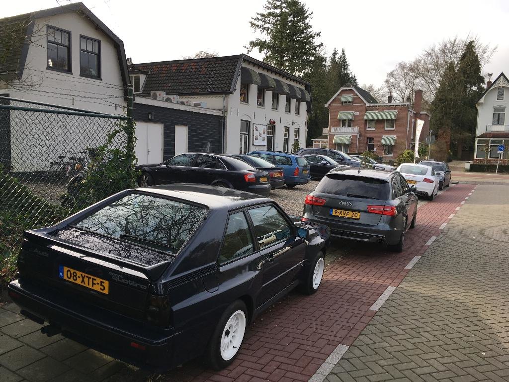 4ZrKXEG.jpg