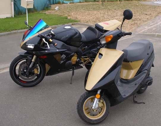 r1-scooter2_imagesia-com_7p4n_large.JPG