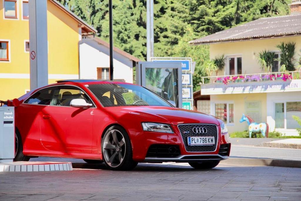 501416AUDIRS53018.jpg