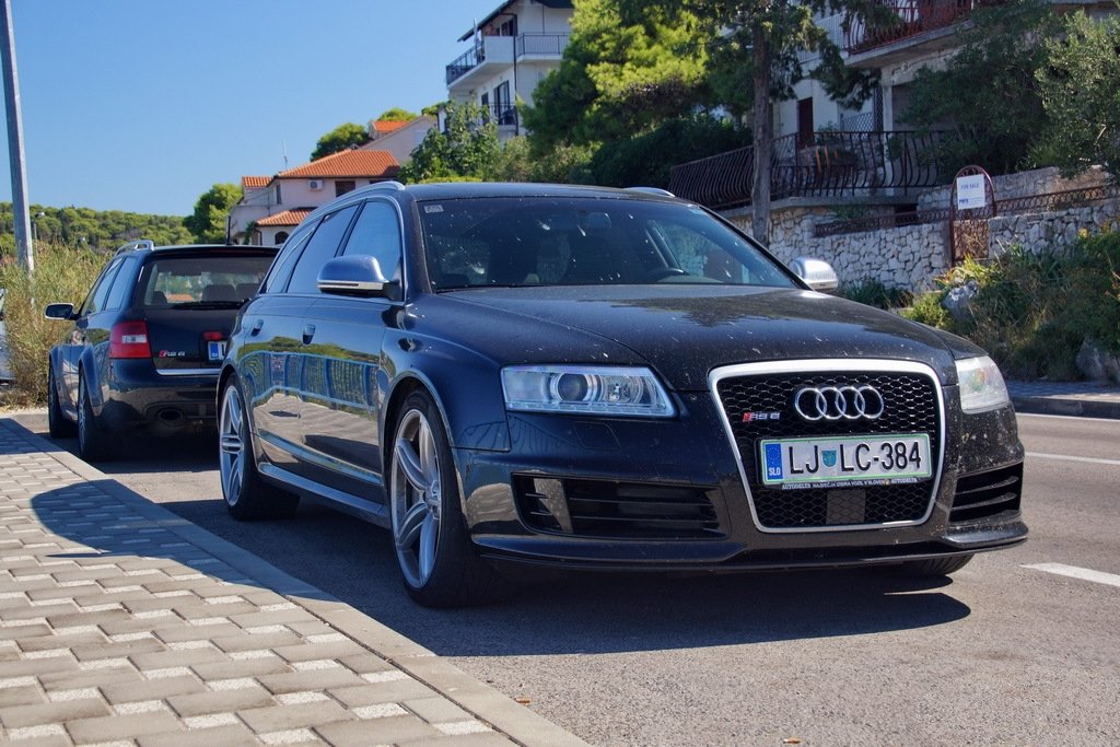 502508RS6880.jpg