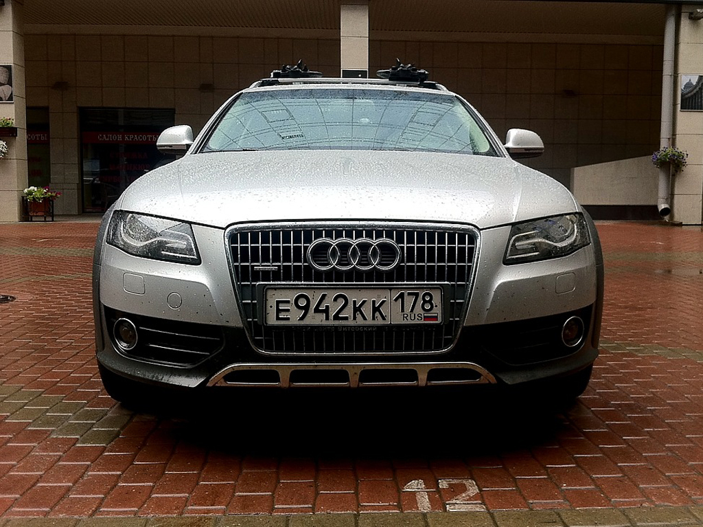 502854119AUDIA4ALLROAD.jpg