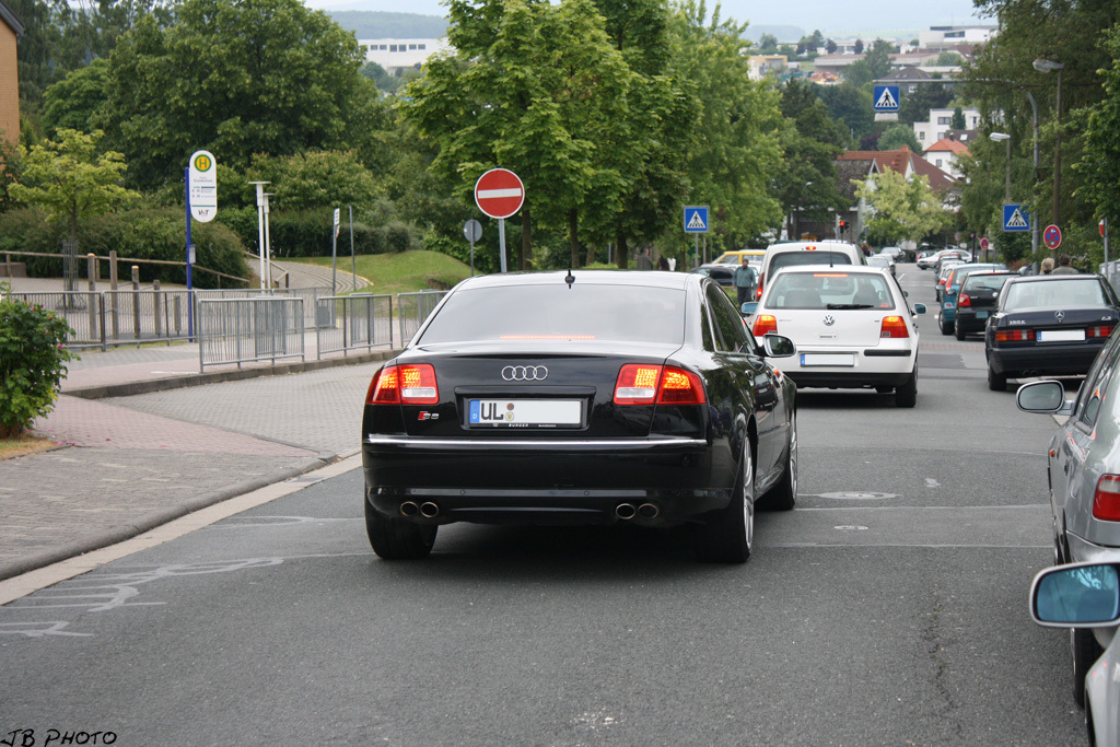 504107569S8D3.jpg