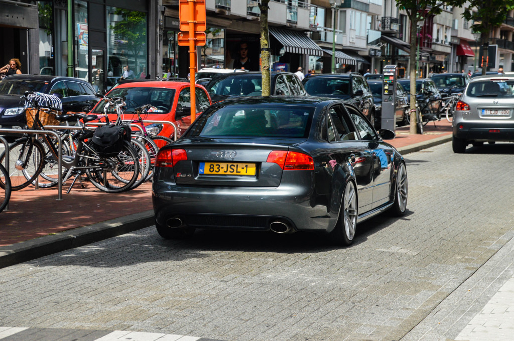 504487AUDIRS42138.jpg