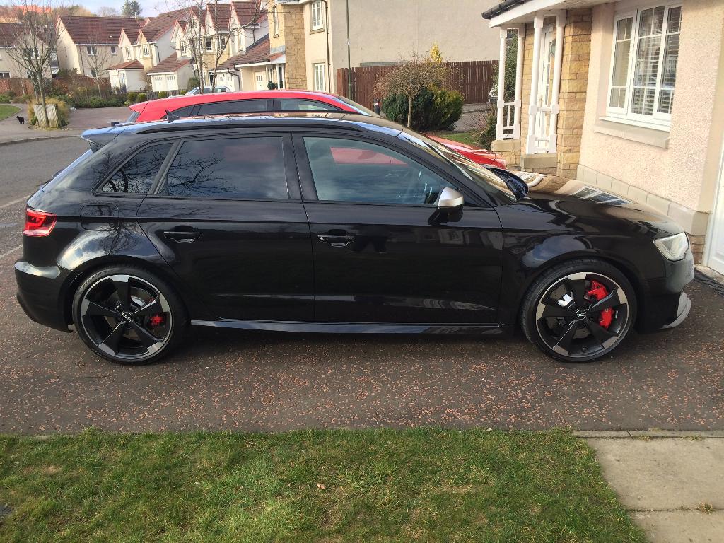 506336RS38V1079.jpg