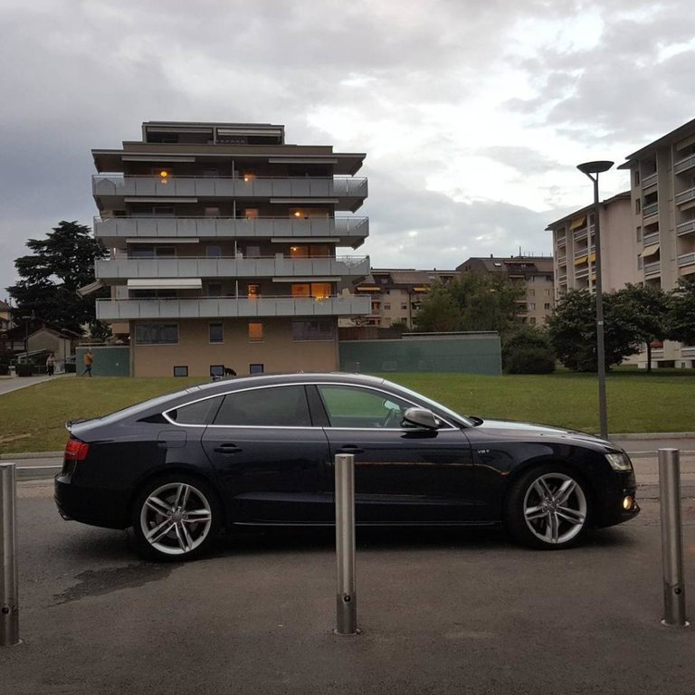508384918S5SPORTBACK.jpg