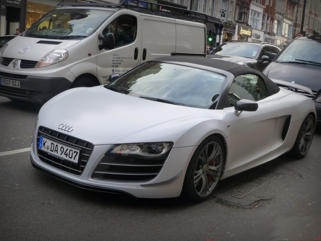 510351R8GT749.jpg