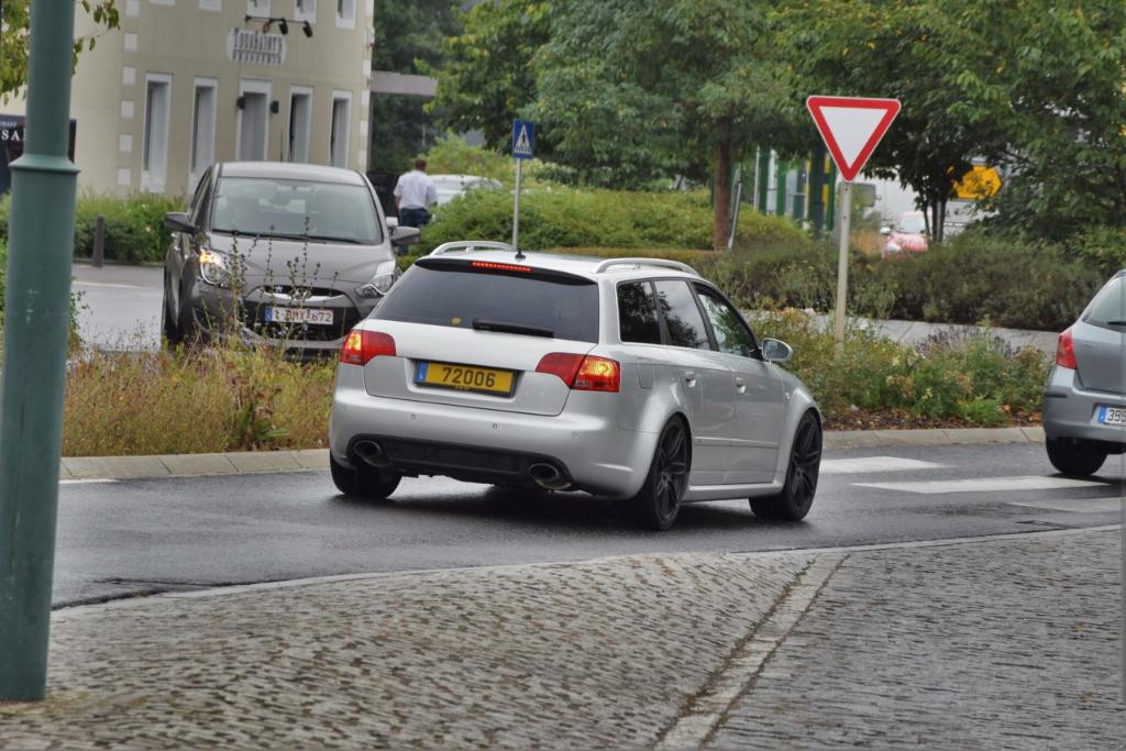 510372AUDIRS42863.jpg