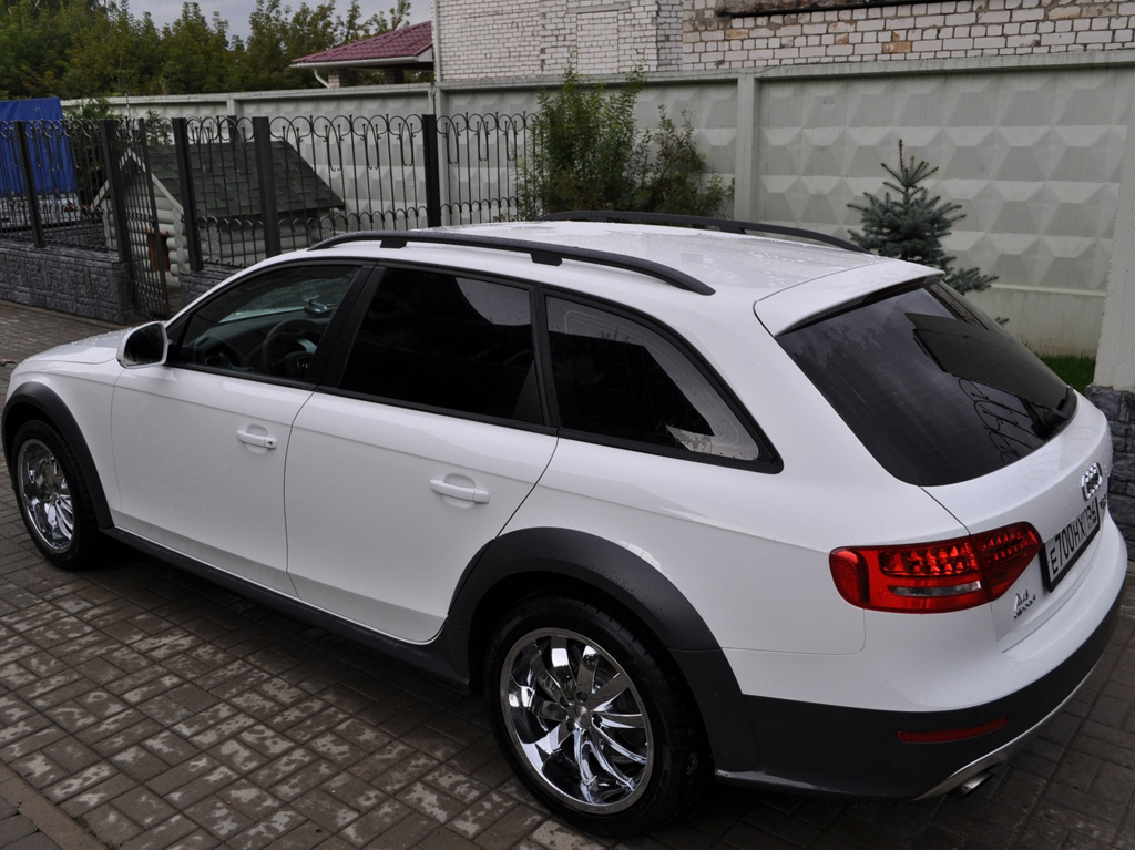 511038133AUDIA4ALLROAD.jpg