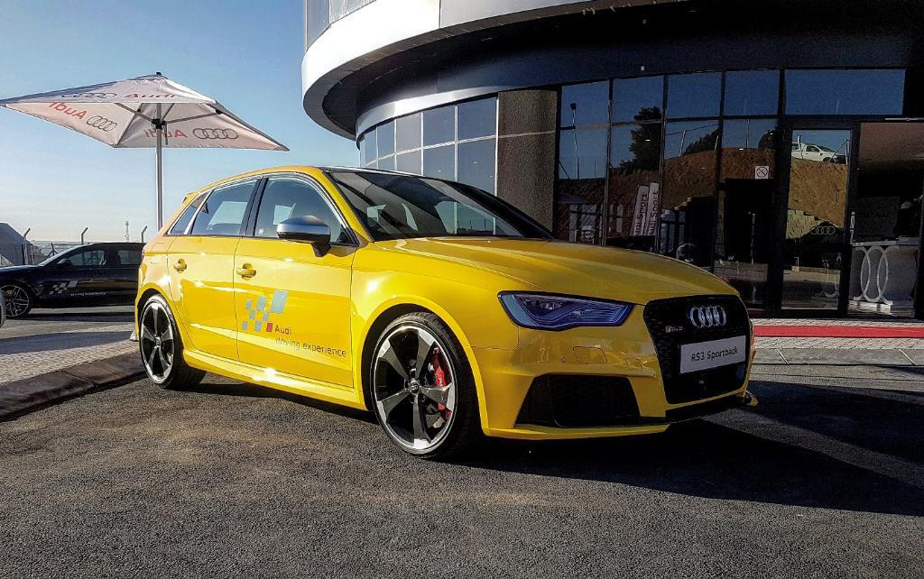 511732RS38V1382.jpg