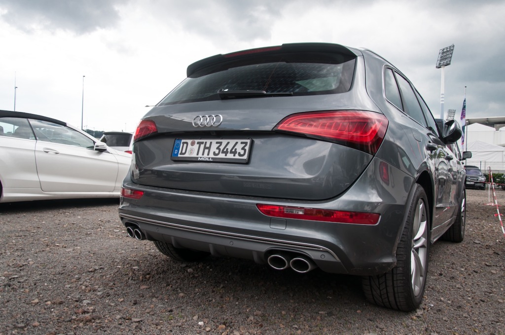 511765AUDISQ5640.jpg