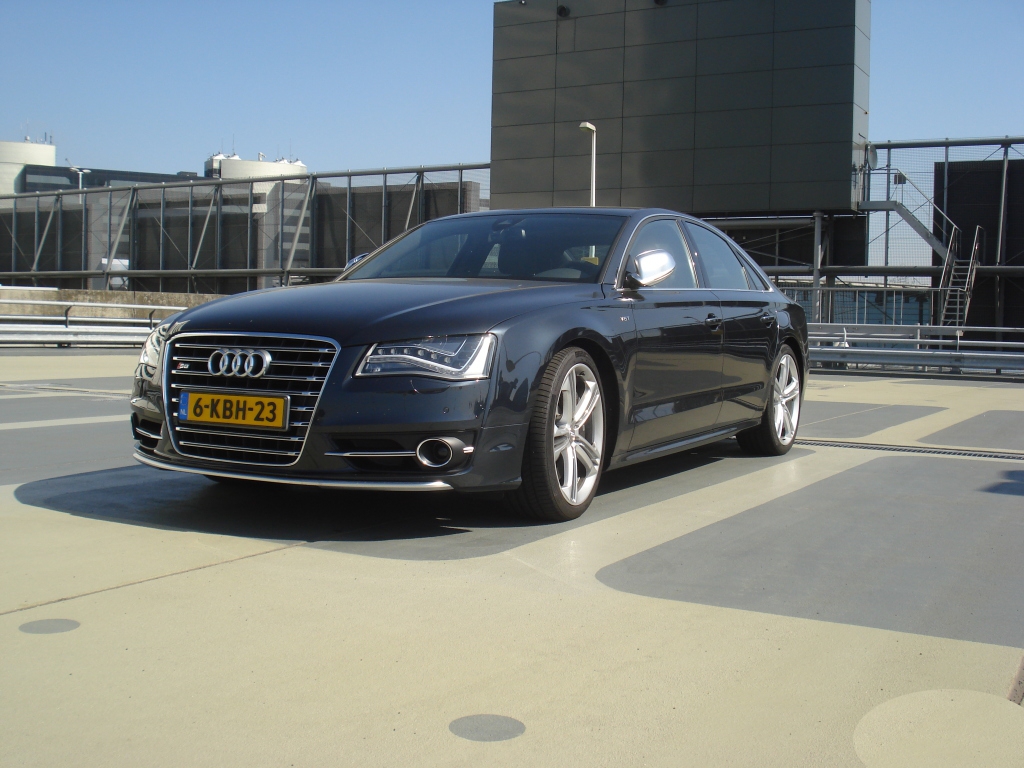 512002S8D4641.jpg