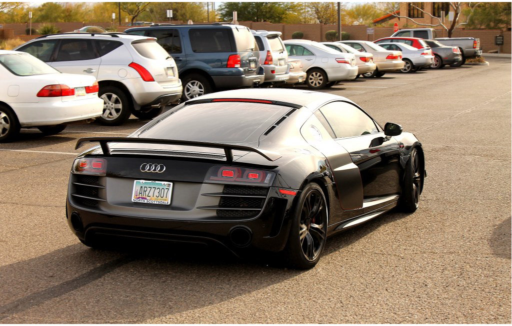 515074R8GT775.jpg
