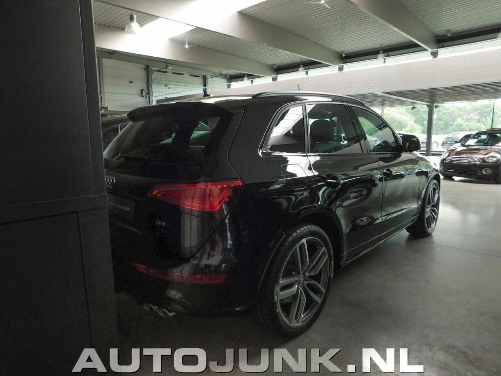 515143AUDISQ52064.jpg