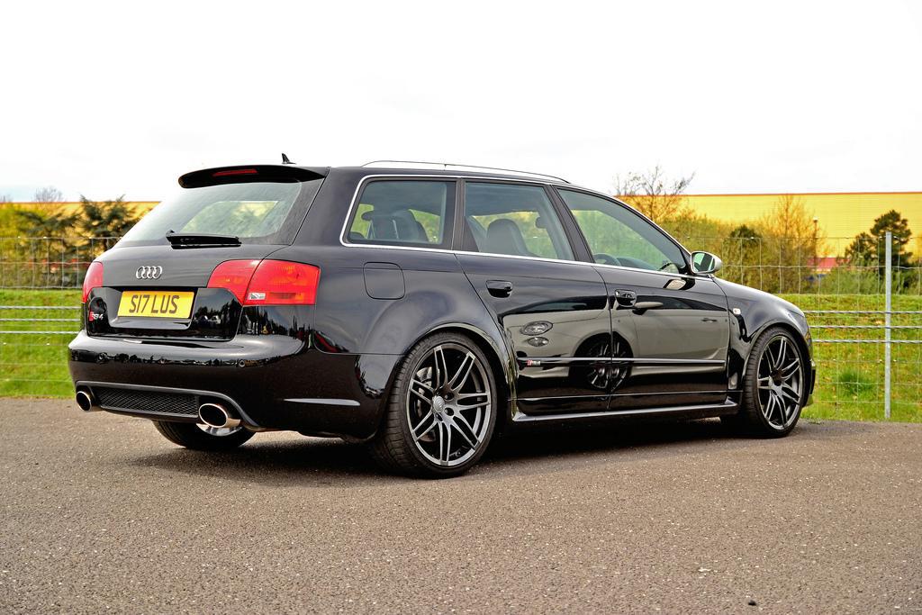 516800AUDIRS4806.jpg