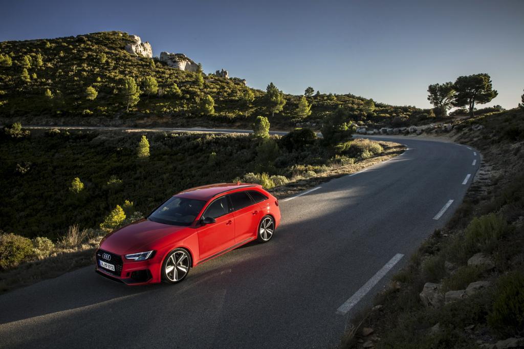 517072AUDIRS4B90152.jpg